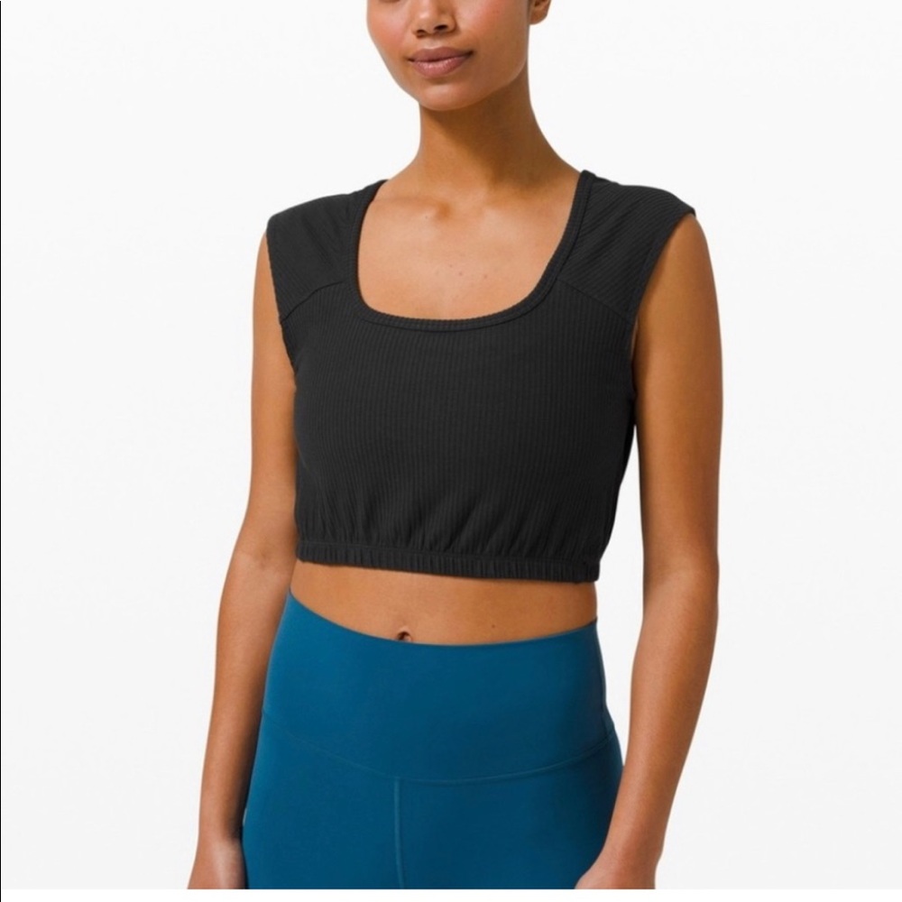 NWOT lululemon LA cropped capped sleeve top